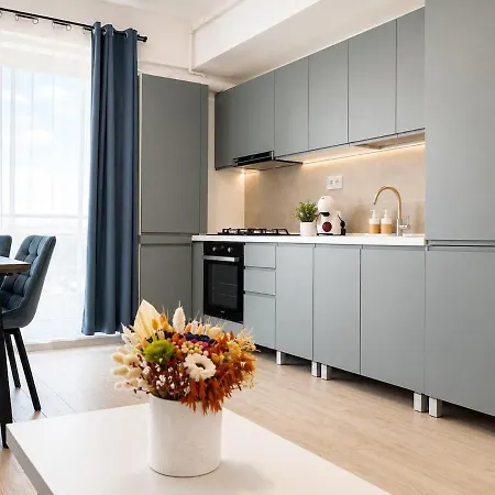 Neoplace 39 By Meraki Pool & Apartament Năvodari
